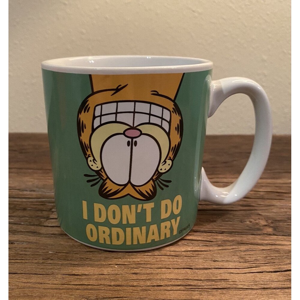Garfield I Don't Do Ordinary Coffee Mug Cup Used